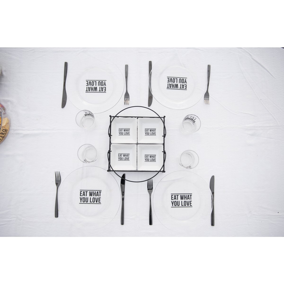 Hausfrau 24 glänzende schwarze Stücke